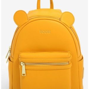 Pooh loungefly
